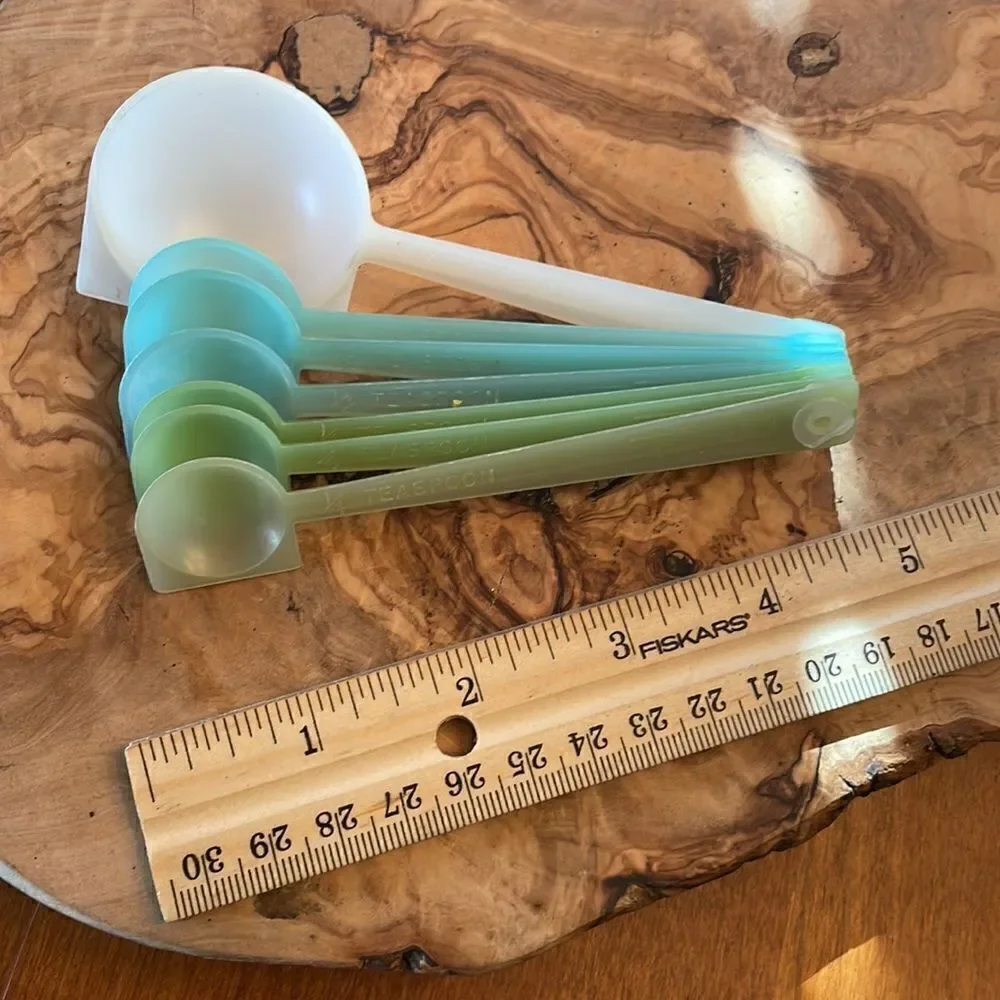 Vintage Tupperware Measuring Spoons